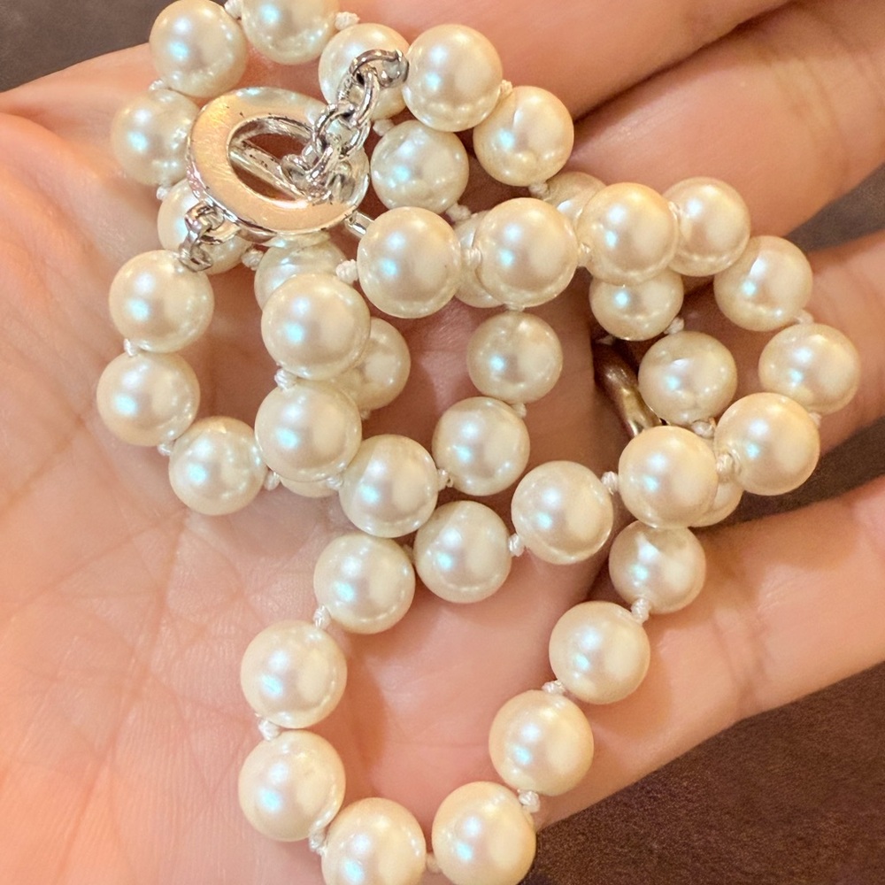 Carolee #15 Classic White faux Pearl Necklace